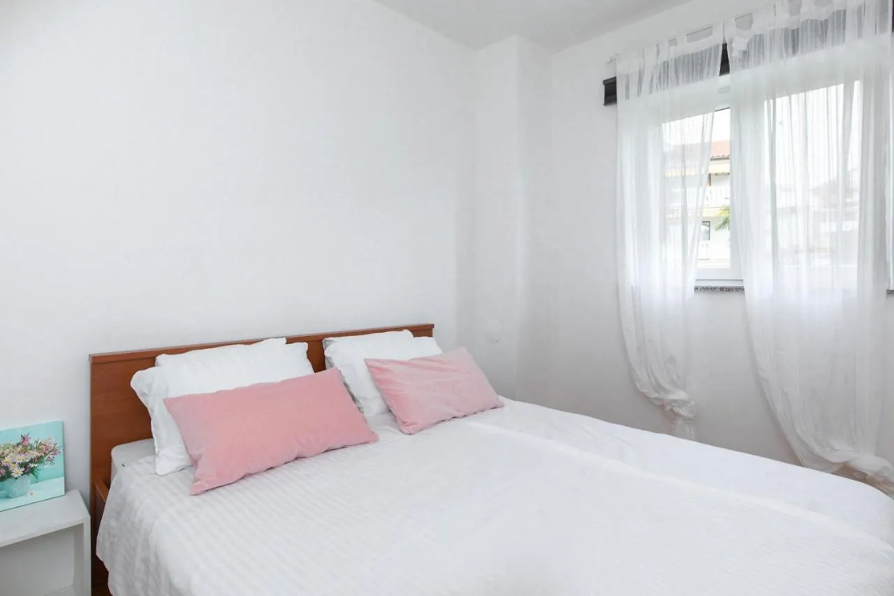 Apartment Ferienwohnung Oleander Malinska Kroatien